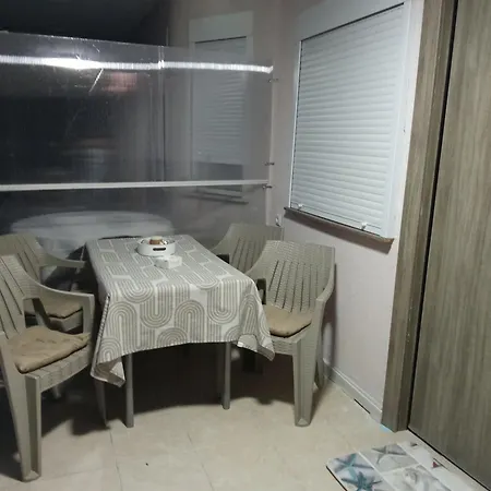 Dinas House 2 度假居 Nea Kallikrateia